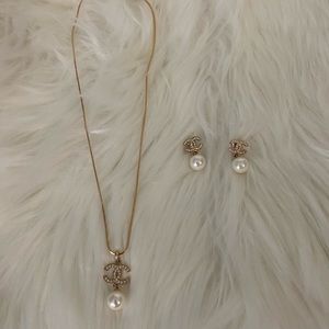 Necklace and earrings set
